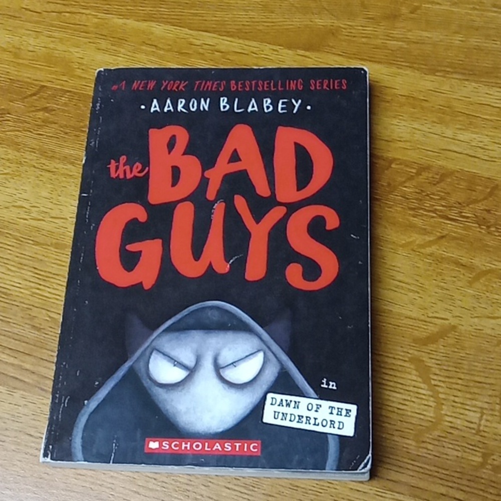 the BAD GUYS in DAWN OF THE UNDERWORLD by Aaron Blabey 2020 Paperback